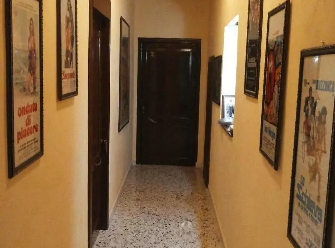 Casa Cinema Paradiso 4* Чефалу