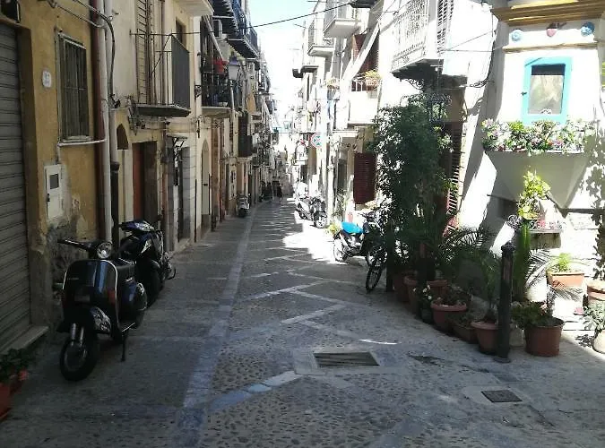 Casa Cinema Paradiso Чефалу